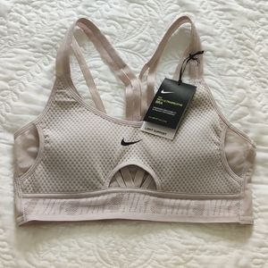 Nike dri-FIT ADV Indy sports bra